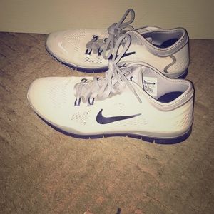 Nike Free 5.0 Tr Fit 4 Navy and White
